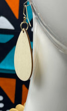 Load image into Gallery viewer, Necklace Earring 2 Pc. Set Oak Wood