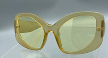 Load image into Gallery viewer, Sunglasses Green on Green Cat-Eyes