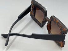 Load image into Gallery viewer, Square Frame Sunglasses