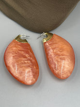 Load image into Gallery viewer, Earrings Flat Oversized Water Drop
