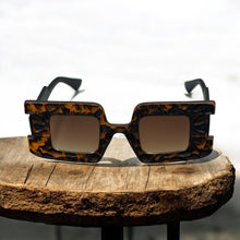 Load image into Gallery viewer, Square Frame Sunglasses