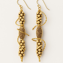 Load image into Gallery viewer, Earrings "Vanilla Chocolate Grapevine"