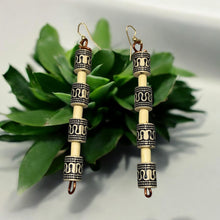 Load image into Gallery viewer, Eiffel Tower Earrings