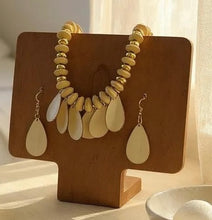 Load image into Gallery viewer, Necklace Earring 2 Pc. Set Oak Wood