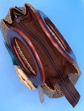 Load image into Gallery viewer, Handbag Flower Petal Rattan Bucket