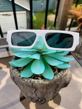 Load image into Gallery viewer, Sunglasses Retro White Rectangle
