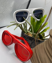 Load image into Gallery viewer, Sunglasses Steampunk Oval Frames
