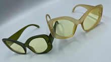 Load image into Gallery viewer, Sunglasses Green on Green Cat-Eyes
