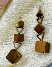 Load image into Gallery viewer, Earrings Wooden Cubes
