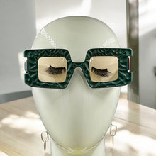 Load image into Gallery viewer, Square Frame Sunglasses
