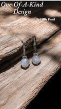 Load image into Gallery viewer, Earrings Spherical Ice Cubes
