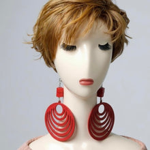 Load image into Gallery viewer, Earrings Hypnotic Pendulums
