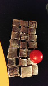 Lattice Square Simulated Pearl Gunmetal Brooch
