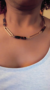 Tortoise Flat Resin Gold Necklace