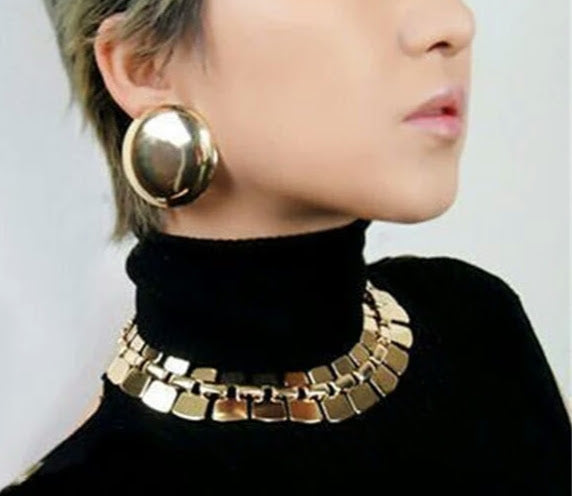 Earbob Round Golden Stud Earrings