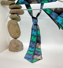 Load image into Gallery viewer, Necktie &amp; Pocket Square Set
