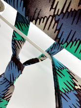 Load image into Gallery viewer, Necktie &amp; Pocket Square Set
