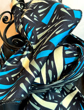 Load image into Gallery viewer, Necktie &amp; Pocket Square Set
