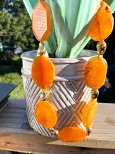 Load image into Gallery viewer, Necklace Natural Gemstones Orange Slices
