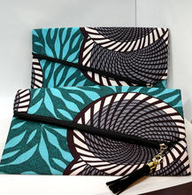 Load image into Gallery viewer, Envelope Zip Top Clutch
