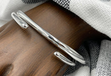 Load image into Gallery viewer, Bracelet Thin Polished Sterling Silver Bangle
