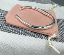 Load image into Gallery viewer, Bracelet Thin Polished Sterling Silver Bangle
