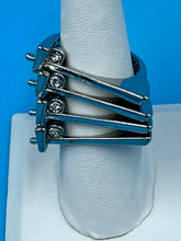Load image into Gallery viewer, Ring 3-D Curve Geometric White Zircon
