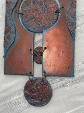 Load image into Gallery viewer, Necklace Statement Bib
