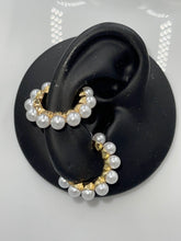 Load image into Gallery viewer, Earrings Pierce Less Open Pearl Edge Hoops
