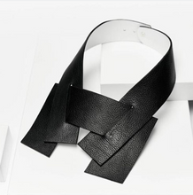 Load image into Gallery viewer, Black Grain Leather Harness Necklace
