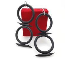 Load image into Gallery viewer, Oversized Black Rolled Rubber Geometric Danglers
