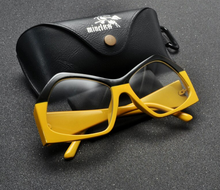 Load image into Gallery viewer, Two-Tone Frame Sunglasses
