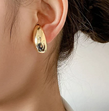 Load image into Gallery viewer, Earrings Pierce Less Ear Bone Clips
